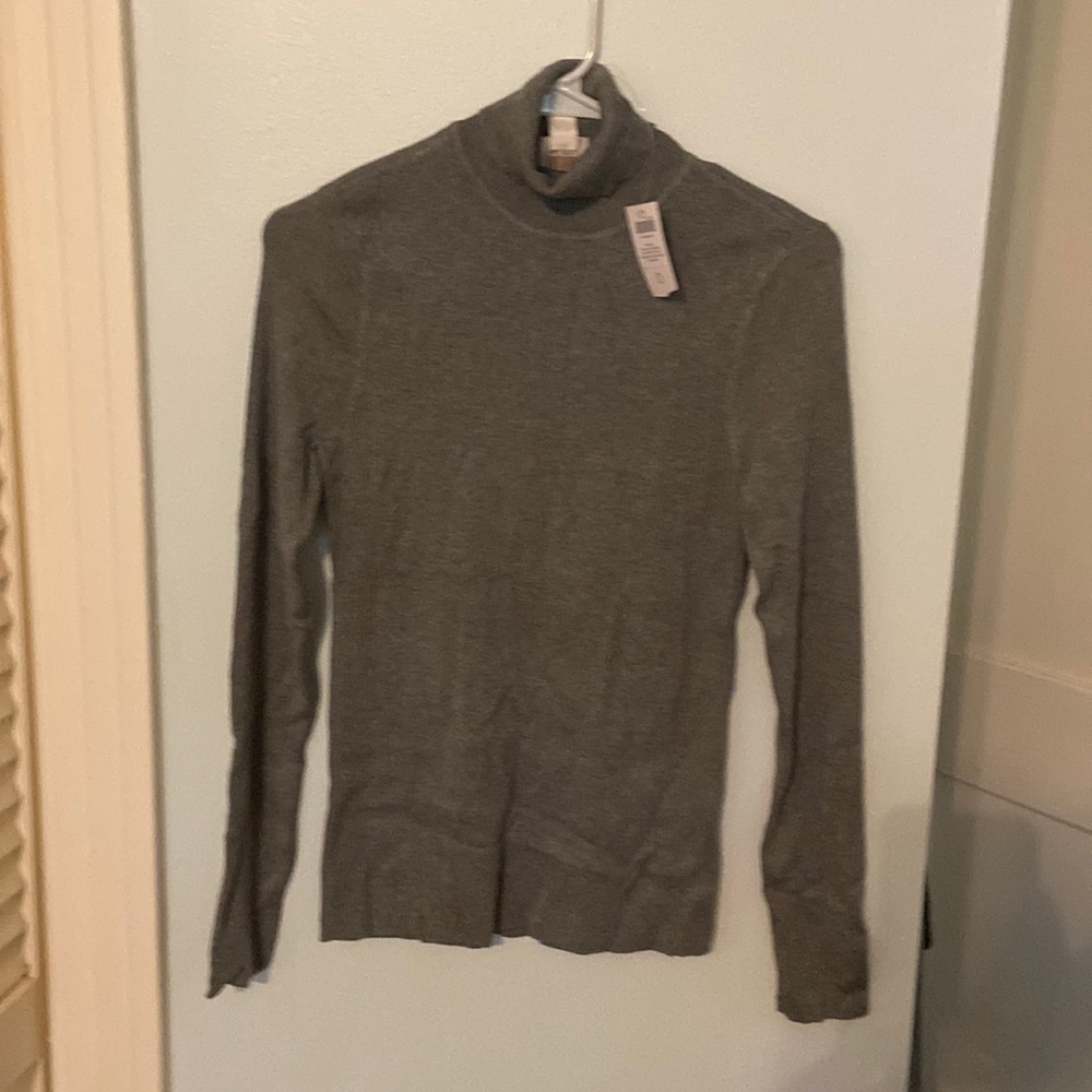 Gray turtleneck